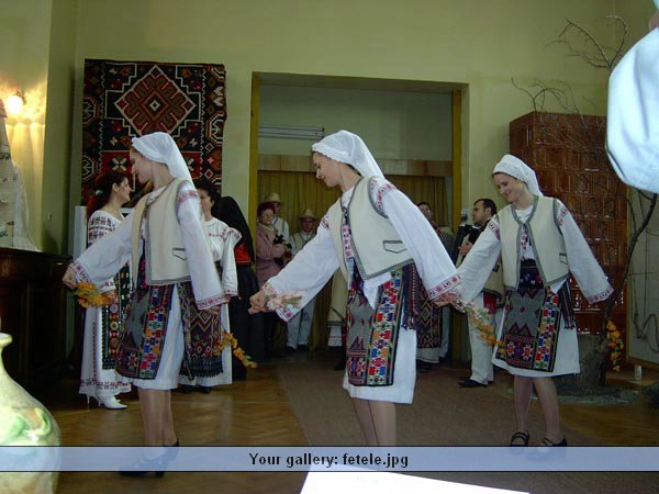 fetele.jpg