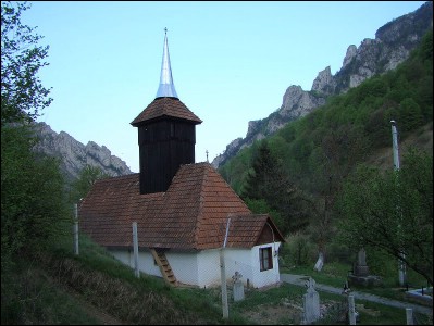 Lăcaşuri de cult din România; Biserica de lemn Sf. Ilie; ; ; 1774, adăugiri sec. XIX; 1774; ; Biserică de lemn; ortodox; Orthodox; orthodoxe; ÎNTREGALDE; ÎNTREGALDE; Alba; ; Arhiepiscopia Alba Iuliei; Mitropolia Clujului, Albei, Crişanei şi Maramureşului; 