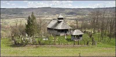 Lăcaşuri de cult din România; Biserica de lemn Sfinţii Voievozi; Biserica Găbrieni; ; 1849; 1849; ; Biserică de lemn; ortodox; Orthodox; orthodoxe; IOANICEŞTI; POIENARII DE ARGEŞ; Argeş; ; Episcopia Argeşului; Mitropolia Munteniei şi Dobrogei; 