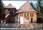 Biseric; ortodox; orthodox; Biserica Adormirea Maicii Domnului; municipiul; CURTEA DE ARGE; 