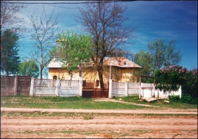 Lcauri de cult din Romnia; Biserica Sf. Nicolae, Buna Vestire i Sfntul Gheorghe; ; ; 1859, rep. 1912,1932; 1859; 1859; Biseric; ortodox; Orthodox; orthodoxe; BROTENI; ION ROAT; Ialomia; Protoieria Urziceni; Episcopia Sloboziei i Clrailor; Mitropolia Munteniei i Dobrogei; 
