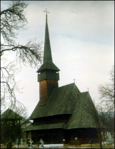 Lcauri de cult din Romnia; Biserica de lemn Sf. Arhangheli; ; ; 1717; 1716; ; Biseric de lemn; ortodox; Orthodox; orthodoxe; ROZAVLEA; ROZAVLEA; Maramure; Protopopiatul Ortodox romn Vieu; Episcopia Maramureului i a Stmarului; Mitropolia Clujului, Albei, Crianei i Maramureului; 