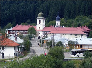 Lăcaşuri de cult din România; Mănăstirea Sf. Arhangheli Mihail şi Gavriil Agapia; Ansamblul Mănăstirii Agapia; ; 1642; 1642; 1647; Mănăstire; ortodox; Orthodox; orthodoxe; AGAPIA; AGAPIA; Neamţ; Protopopiatul Tg. Ocna; Episcopia Romanului; Mitropolia Moldovei şi Bucovinei; 
