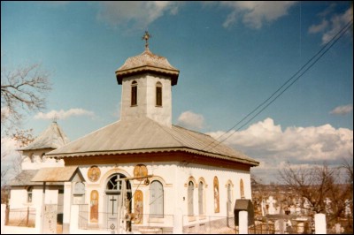 Lcauri de cult din Romnia; Biserica Sf. Dumitru; ; ; 1900; 1900; ; Biseric; ortodox; Orthodox; orthodoxe; IANCU JIANU; IANCU JIANU; Olt; Protoieria Slatina II Nord, Cod Fiscal: 15022767, Adresa: Str. Dinu Lipati, Nr. 21, Tel/Fax: 0249-420112, 0728107836, Protoiereu Pc Pr. Nicolae Nicolaescu.; Episcopia Slatinei i Romanailor; Mitropolia Olteniei; 
