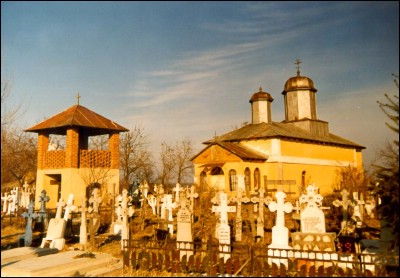 Lcauri de cult din Romnia; Biserica Sf. Nicolae; ; ; 1830; 1830; 1840; Biseric; ortodox; Orthodox; orthodoxe; POPETI; VLENI; Olt; Protoieria Caracal, Cod fiscal: 4284630, Adresa: Str. Nicolae Titulescu nr. 8, Str. Nicolae Titulescu, 8, TEL/FAX: 0249-512060, 0728107831, 0745597225, Protoiereu PC. Pr. Marin Rducanu.; Episcopia Slatinei i Romanailor; Mitropolia Olteniei; 