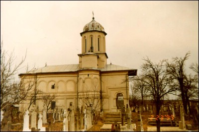 Lcauri de cult din Romnia; Biserica Sf. Nicolae,Sf. Apostoli Petru i Pavel; ; ; 1781; rep. n 1923-1924, 1927; 1781; ; Biseric; ortodox; Orthodox; orthodoxe; RECA; DOBROSLOVENI; Olt; Protoieria Caracal, Cod fiscal: 4284630, Adresa: Str. Nicolae Titulescu nr. 8, Str. Nicolae Titulescu, 8, TEL/FAX: 0249-512060, 0728107831, 0745597225, Protoiereu PC. Pr. Marin Rducanu.; Episcopia Slatinei i Romanailor; Mitropolia Olteniei; 