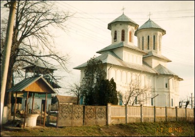 Lcauri de cult din Romnia; Biserica Sf. Treime; ; ; 1733; surpat n 1802; renovat n 1804; rep. n 1940; pstreaz fresca original; 1733; ; Biseric; ortodox; Orthodox; orthodoxe; STREJETI; STREJETI; Olt; Protoieria Slatina II Nord, Cod Fiscal: 15022767, Adresa: Str. Dinu Lipati, Nr. 21, Tel/Fax: 0249-420112, 0728107836, Protoiereu Pc Pr. Nicolae Nicolaescu.; Episcopia Slatinei i Romanailor; Mitropolia Olteniei; 