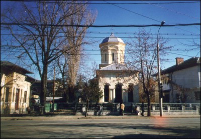 Lcauri de cult din Romnia; Biserica Sf. Voievozi,Sf. Antonie cel Mare; ; ; 1628-1648, reconstruit  n 1826; 1628; 1648; Biseric; ortodox; Orthodox; orthodoxe; PLOIETI; ; Prahova; Protoieria Ploieti; Arhiepiscopia Bucuretilor; Mitropolia Munteniei i Dobrogei; 
