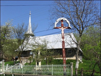 Lăcaşuri de cult din România; Biserica de lemn Sfinţii Arhangheli; ; ; sf. sec. XVII; 1689; 1700; Biserică de lemn; ortodox; Orthodox; orthodoxe; CHICHIŞA; ROMÂNAŞI; Sălaj; ; Episcopia Oradea; Mitropolia Clujului, Albei, Crişanei şi Maramureşului; 