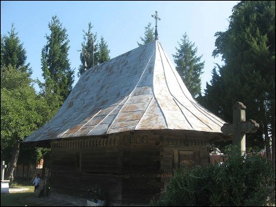 Lcauri de cult din Romnia; Biserica de lemn nlarea Sf. Cruci; Biserica fostului schit Clugria; ; 1717; 1717; ; Biseric de lemn; ortodox; Orthodox; orthodoxe; HORODNIC DE JOS; HORODNIC; Suceava; Protopopiatul Rdui; Arhiepiscopia Sucevei i a Rduilor; Mitropolia Moldovei i Bucovinei; 