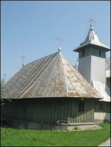 Lcauri de cult din Romnia; Biserica de lemn Sf. Nicolae; ; ; 1611-1703, adugiri 1909, 1935; 1611; 1703; Biseric de lemn; ortodox; Orthodox; orthodoxe; LMêENI; RDêENI; Suceava; Protopopiatul Flticeni; Arhiepiscopia Sucevei i a Rduilor; Mitropolia Moldovei i Bucovinei; 