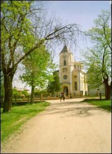 Lcauri de cult din Romnia; Biserica Sf. Trei Ierarhi; ; ; 1835-1857; 1835; 1857; Biseric; ortodox; Orthodox; orthodoxe; ISLAZ; ISLAZ; Teleorman; ; Episcopia Alexandriei i Teleormanului; Mitropolia Munteniei i Dobrogei; 