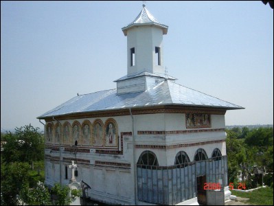 Lăcaşuri de cult din România; Biserica Adormirea Maicii Domnului; Biserica Capu Dealului sau Biserica cu cal; ; 1818-1824; 1818; 1824; Biserică; ortodox; Orthodox; orthodoxe; DRĂGĂŞANI; ; Vâlcea; Protopopiatul Drăgăşani; Arhiepiscopia Râmnicului; Mitropolia Olteniei; 