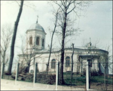 Lăcaşuri de cult din România; Biserica Sf. Voievozi şi Biserica Sf. Ecaterina; ; ; 1827-1840, rep. 1896, 1913 - 1914, 1934 - 1936, 1986; 1827; 1840; Biserică; ortodox; Orthodox; orthodoxe; BÂRLAD; ; Vaslui; Protoieria Bârlad; Episcopia Huşilor; Mitropolia Moldovei şi Bucovinei; 