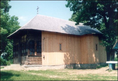 Lăcaşuri de cult din România; Biserica de lemn Sf. Nicolae; ; ; 1746, ref. 1823; rep. 1932 (consolidată, închis pridvorul), 1953 (schimbată pardoseala din lemn), 1957 (înlocuită şindrila cu tabla), 1996 - 1998 (consolidată - restaurată); 1746; ; Mănăstire; ortodox; Orthodox; orthodoxe; GÂRCENI; GÂRCENI; Vaslui; Protoieria Negreşti; Episcopia Huşilor; Mitropolia Moldovei şi Bucovinei; 